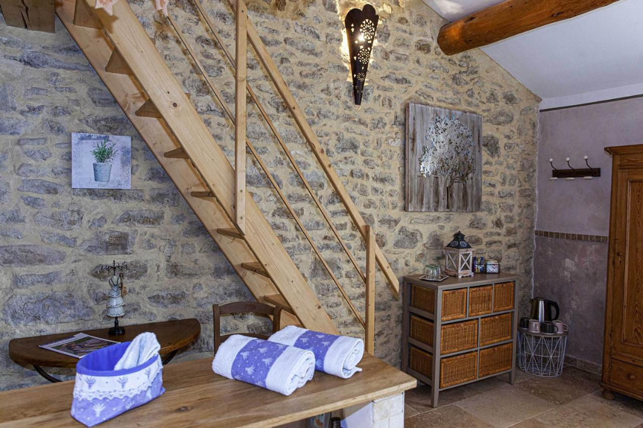 Mas Des Rabasses Bed and Breakfast Le Pontet  Exteriör bild