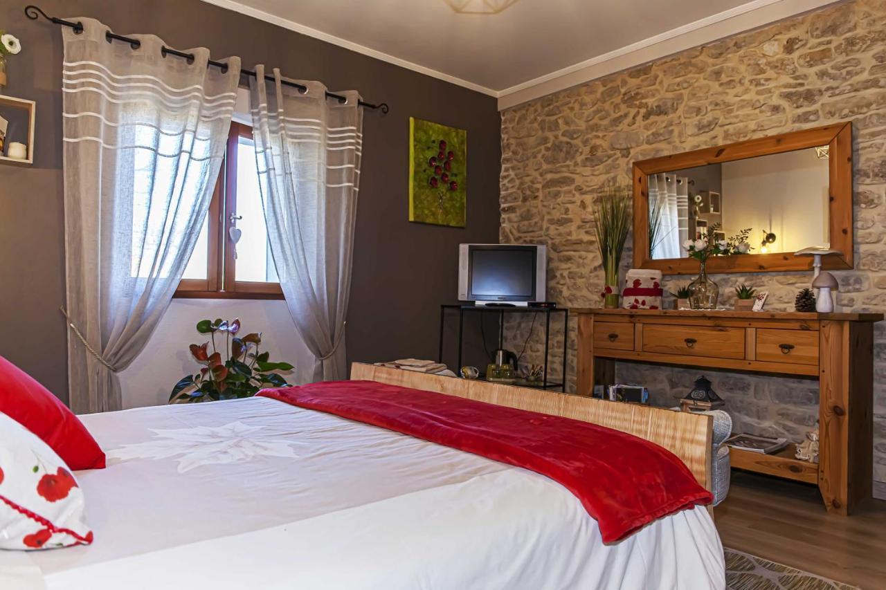 Mas Des Rabasses Bed and Breakfast Le Pontet  Exteriör bild