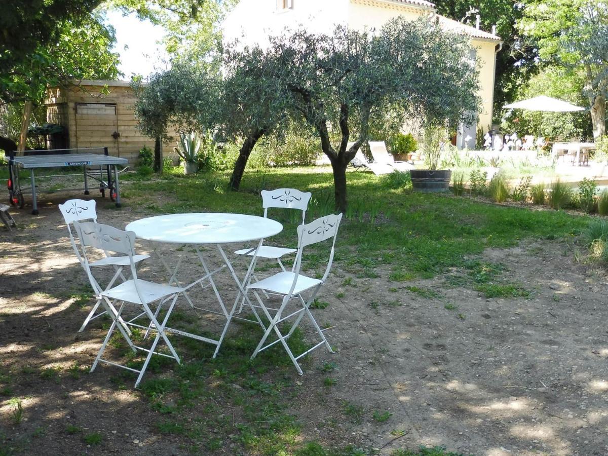 Mas Des Rabasses Bed and Breakfast Le Pontet  Exteriör bild